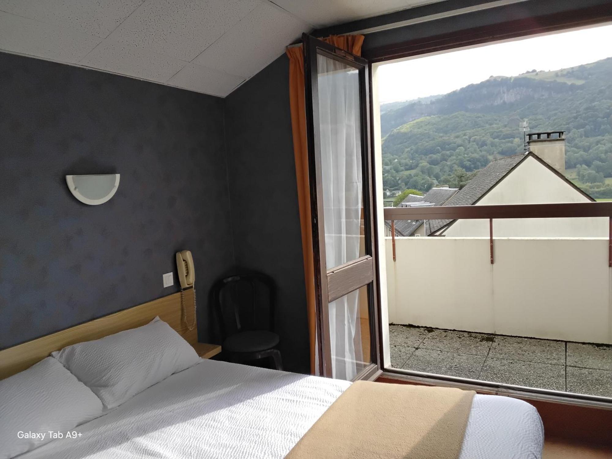 Logis Hotel L'Elanceze Thiezac Екстер'єр фото