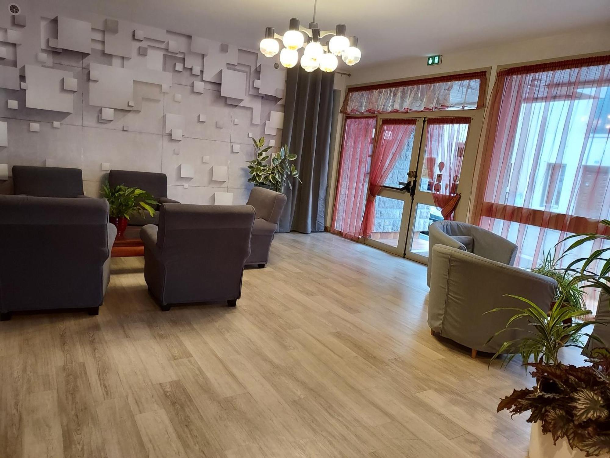 Logis Hotel L'Elanceze Thiezac Екстер'єр фото