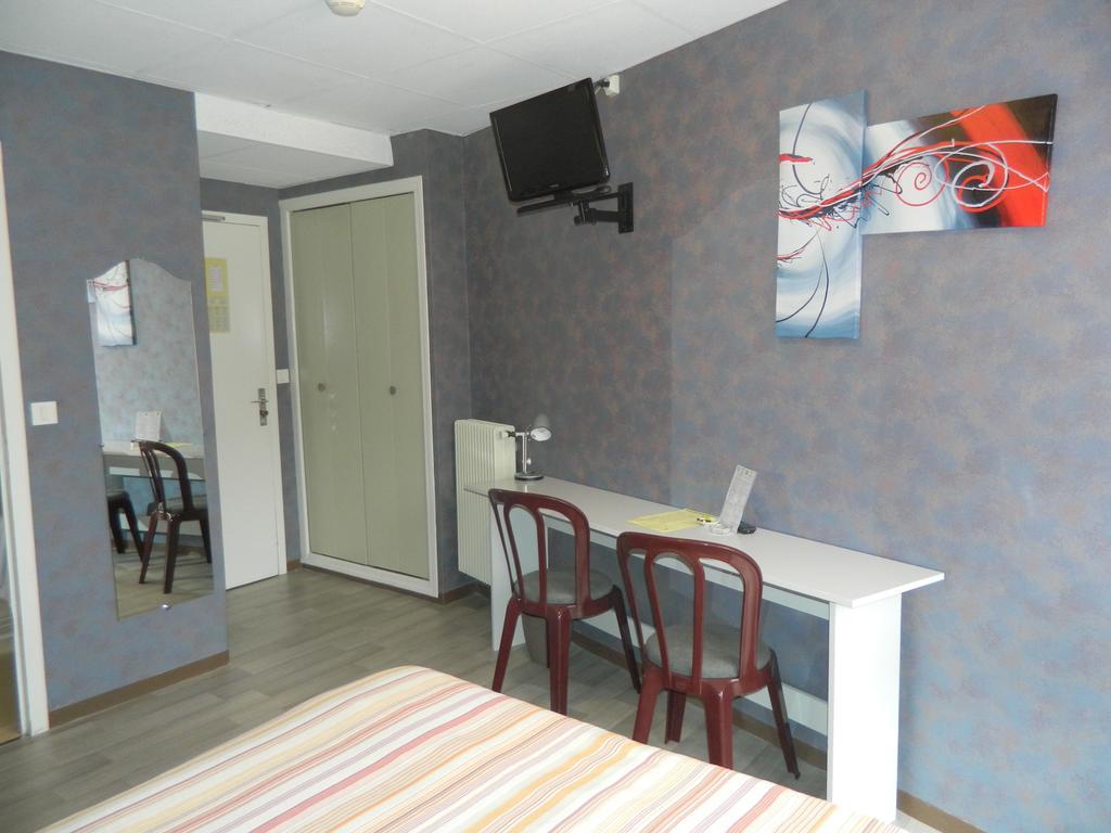 Logis Hotel L'Elanceze Thiezac Екстер'єр фото