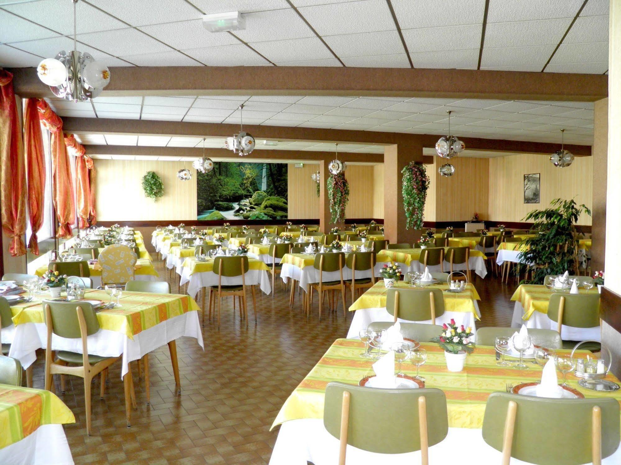 Logis Hotel L'Elanceze Thiezac Екстер'єр фото