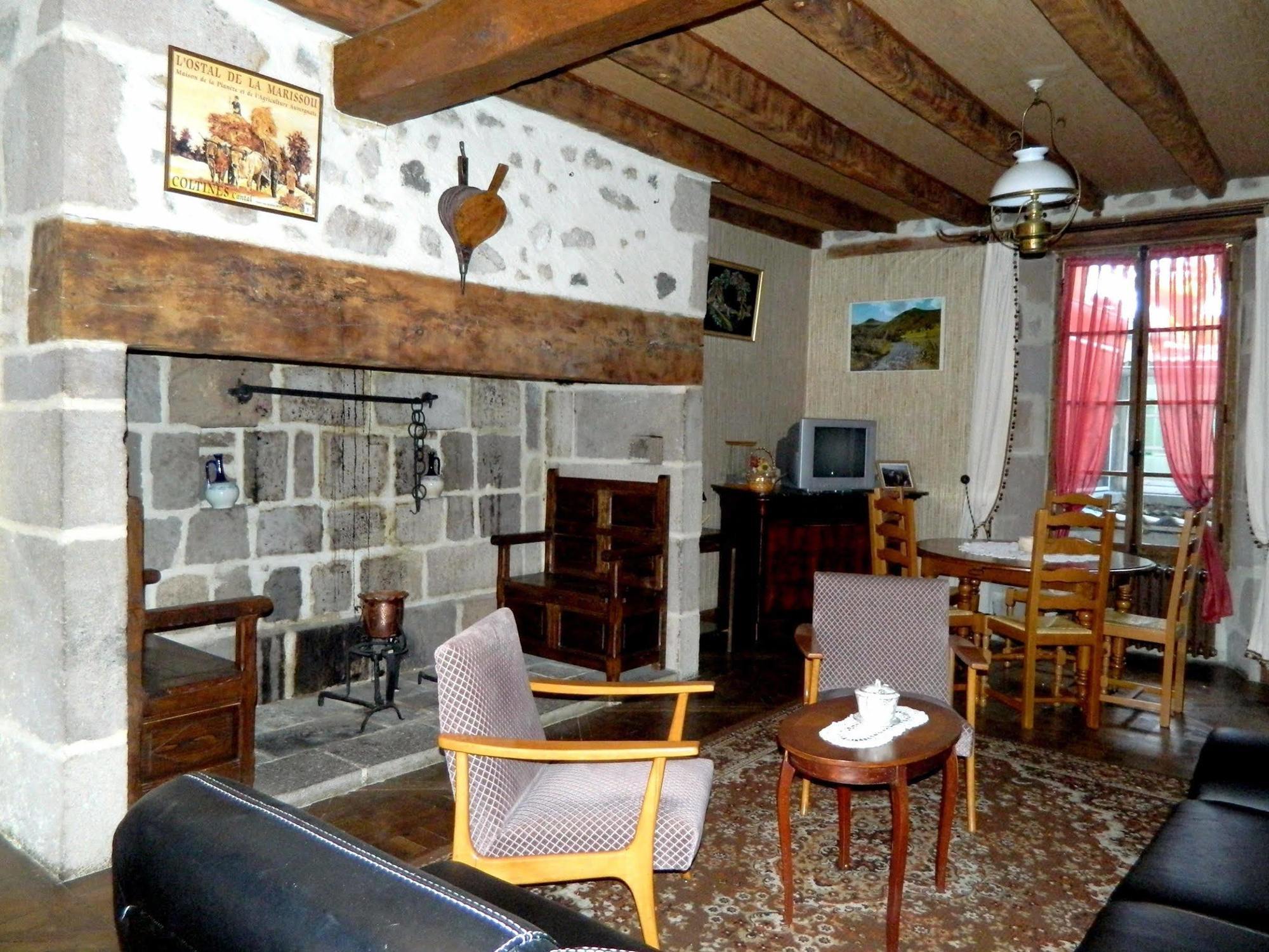 Logis Hotel L'Elanceze Thiezac Екстер'єр фото