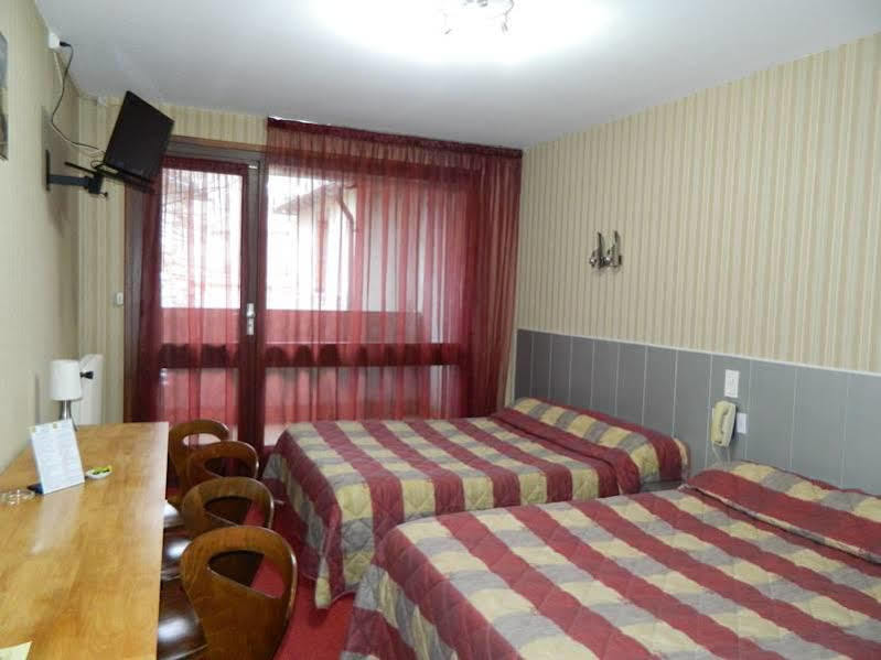 Logis Hotel L'Elanceze Thiezac Екстер'єр фото